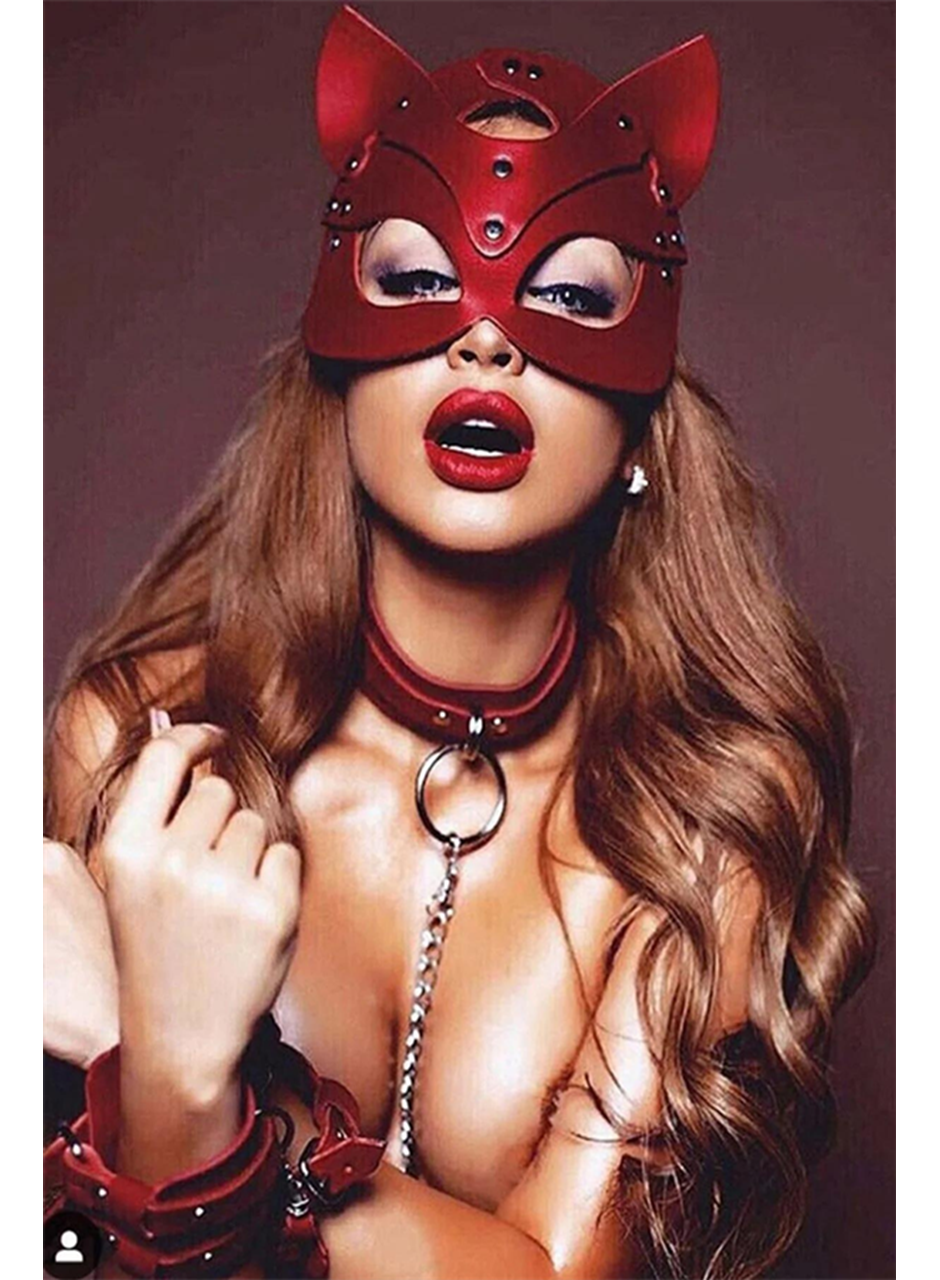 Kırmızı Maske, Tasma ve Kelepçe Harness Deri Set