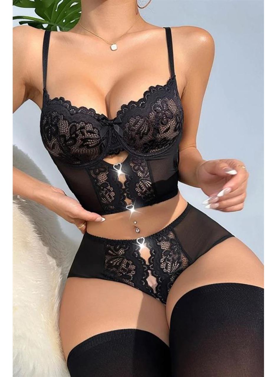 Özel Bölgesi Açık Siyah Dantelli Fantezi Büstiyer Takım
