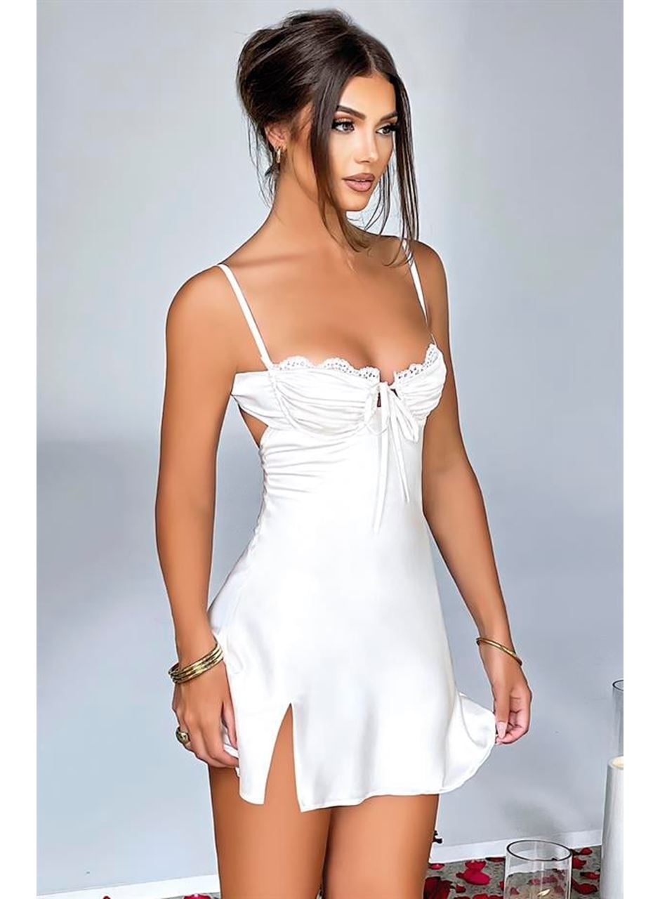 Beyaz Yırtmaç Detaylı Fantezi Mini Club Elbisesi