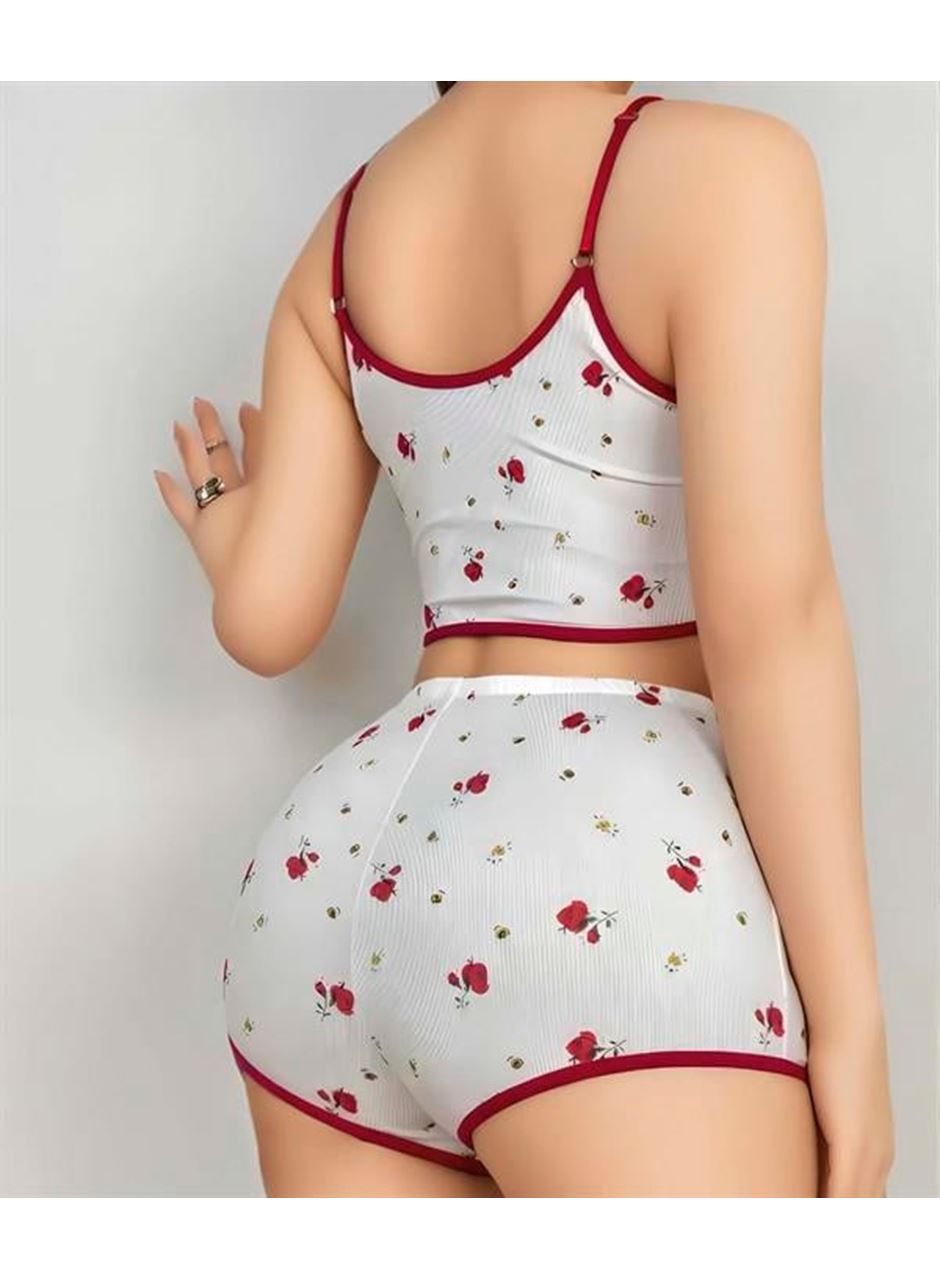 Pamuklu Beyaz Üstüne Kırmızı Gül Desen Fitilli Askılı Şortlu Pijama Takımı
