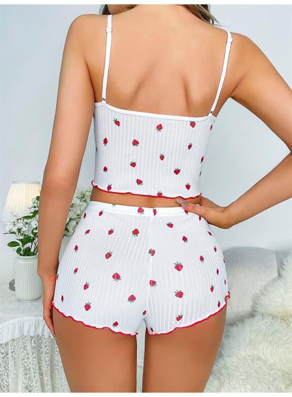 Beyaz Üstüne Çilek Desenli Askılı Şortlu Pijama Takımı