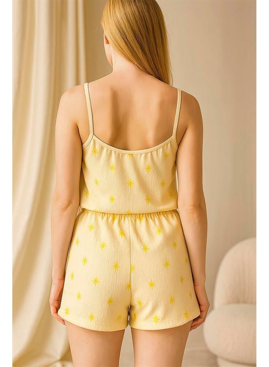 Sarı Üstüne Desenli Askılı Şortlu Pijama Takımı