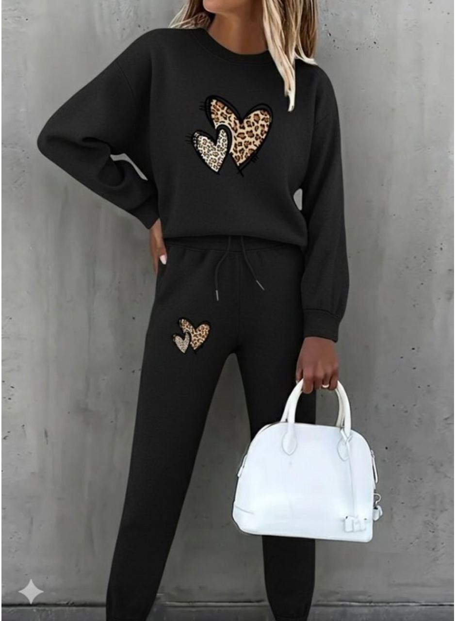 Kadın Uzun Kollu Bisiklet Yaka Kalp Desenli şardonlu üç Iplik Bluz Ve Pantolon Ikili Takım