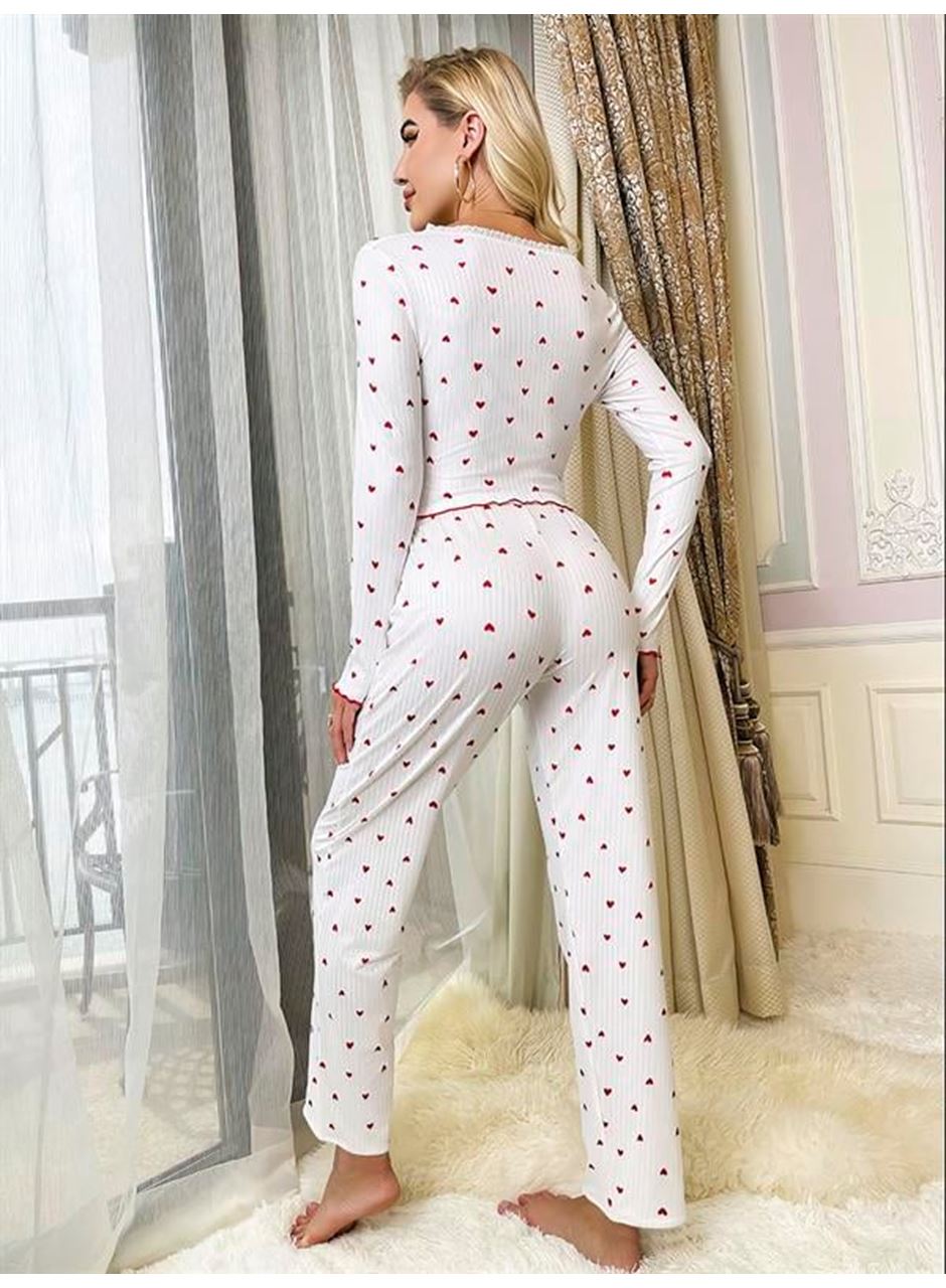 Beyaz Üstüne Kalp Desenli Kırmızı Kurdelalı Pamuklu Pijama Takımı