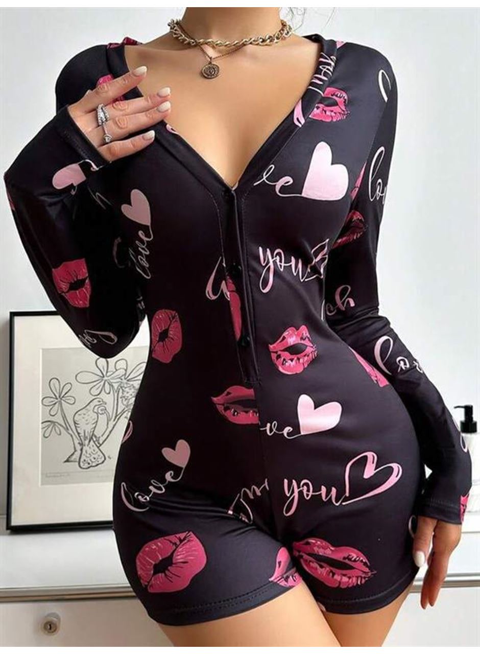 Pamuklu Kırmızı Öpücük ve Kalp Desenli Düğmeli Uzun Kol Tulum Pijama