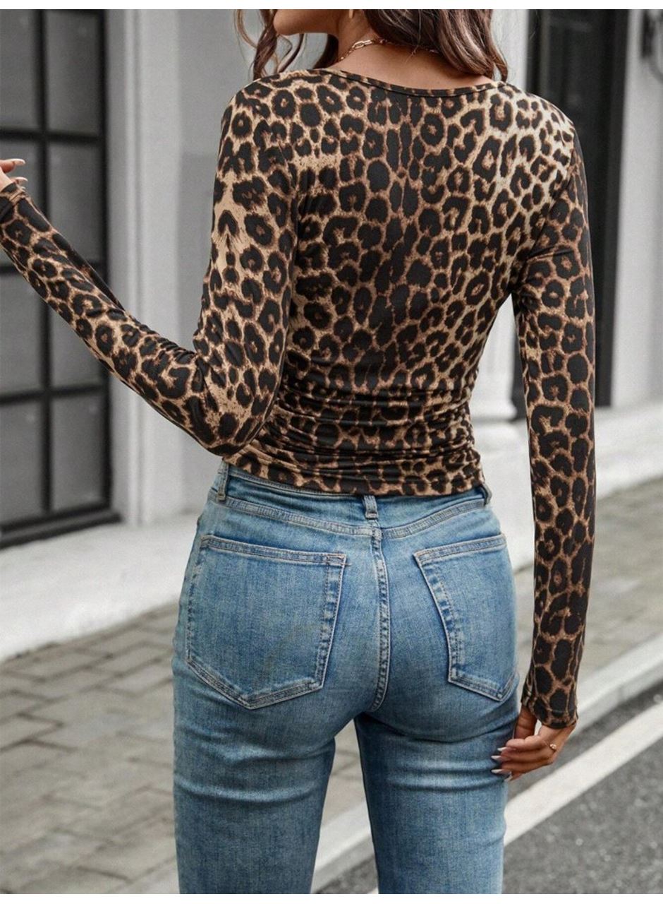 Kadın Uzun Kollu Kare Yakalı Leopar Desenli Dalgıç Bluz