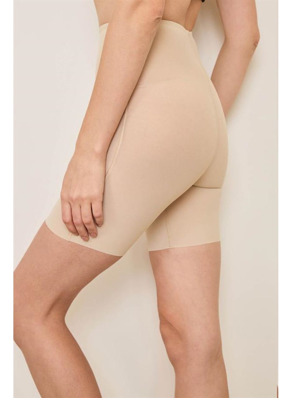 Yüksek Bel Paçalı Şort Korse