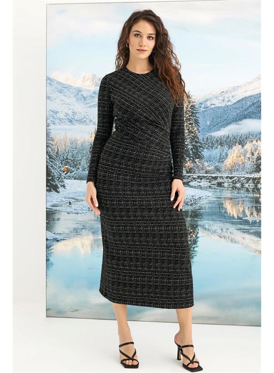 Desenli Uzun Kollu Elbise