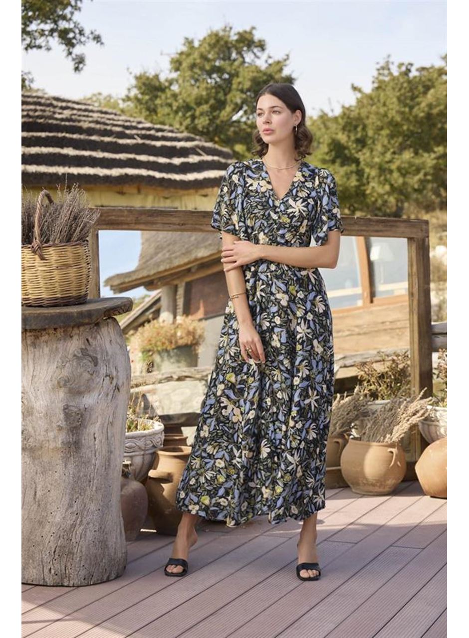 %100 Viskon Çiçek ve Yaprak Desenli Önü Düğmeli Elbise