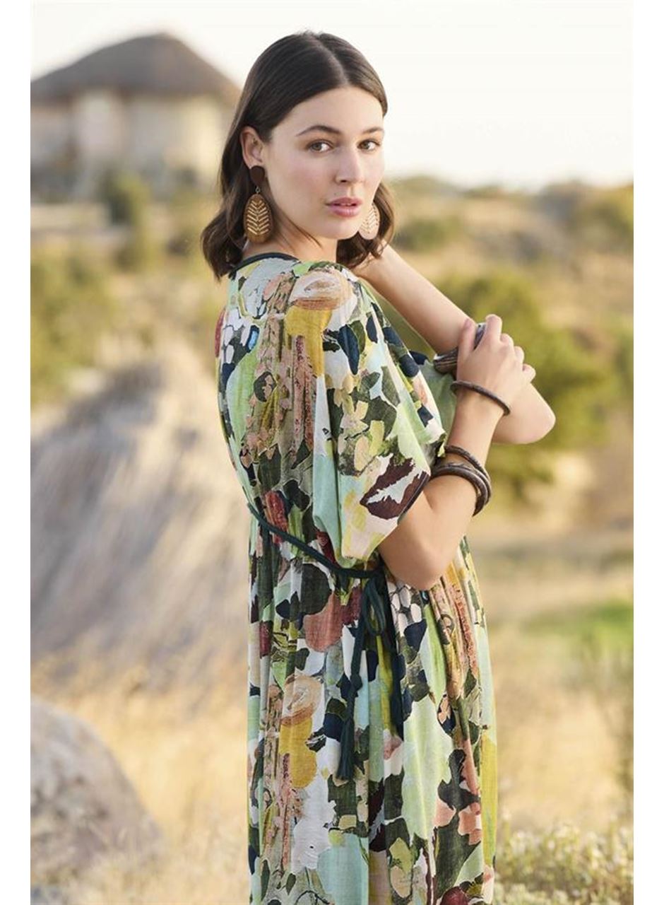 %100 Viskon Çiçek ve Yaprak Desenli Kısa Kollu Elbise