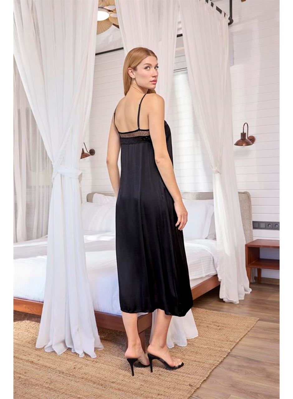 Dantelli Tüllü ve Dekolteli Saten Sabahlık Takımı