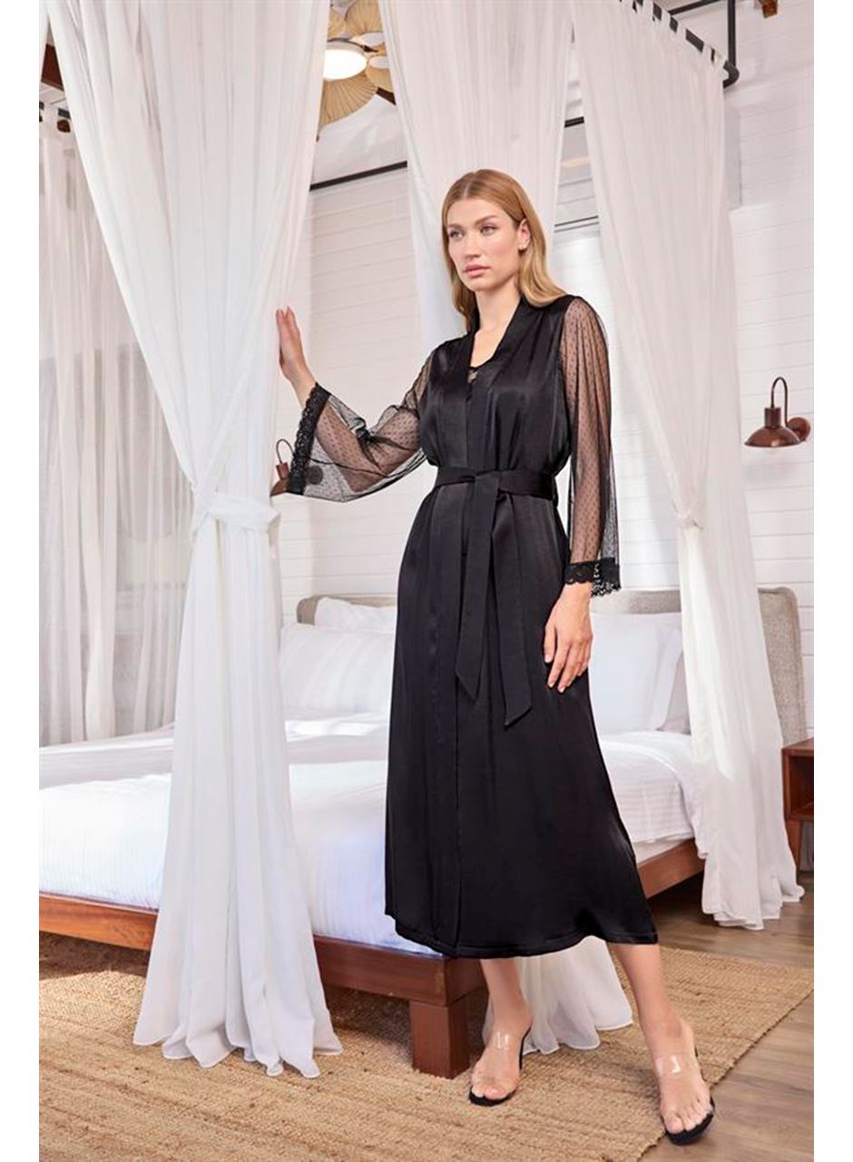 Dantelli Tüllü ve Dekolteli Saten Sabahlık Takımı