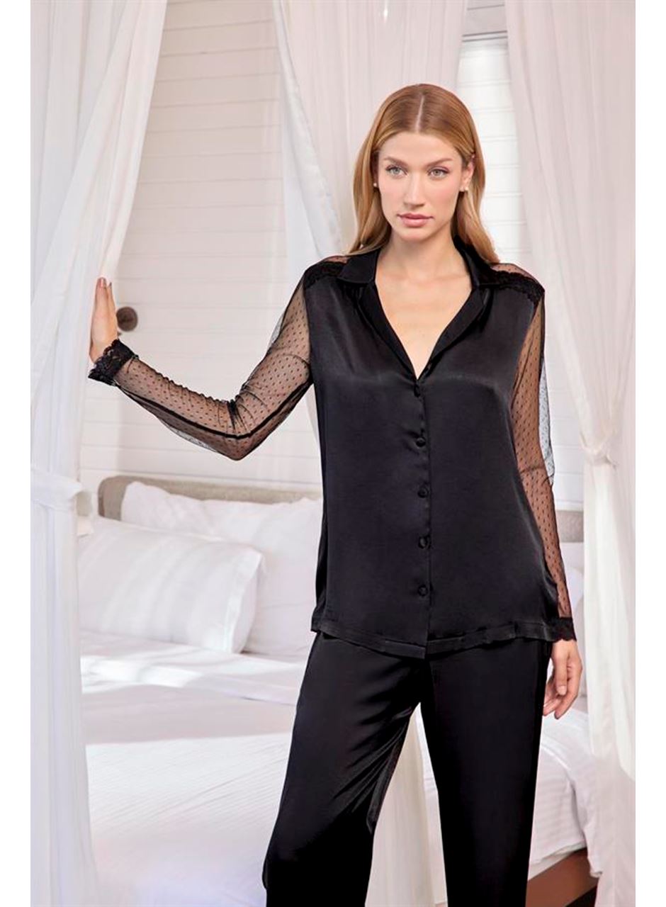 Dantelli ve Tüllü Uzun Kollu Önü Düğmeli Saten Pijama Takımı