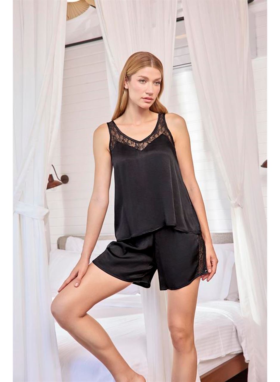 %100 Viskon Dantelli ve Dekolteli Saten Şort Takımı