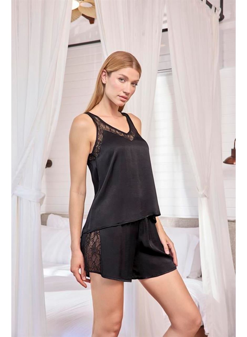 %100 Viskon Dantelli ve Dekolteli Saten Şort Takımı