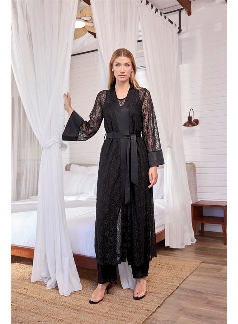 Uzun Kollu Dantelli ve Kuşaklı Sabahlık