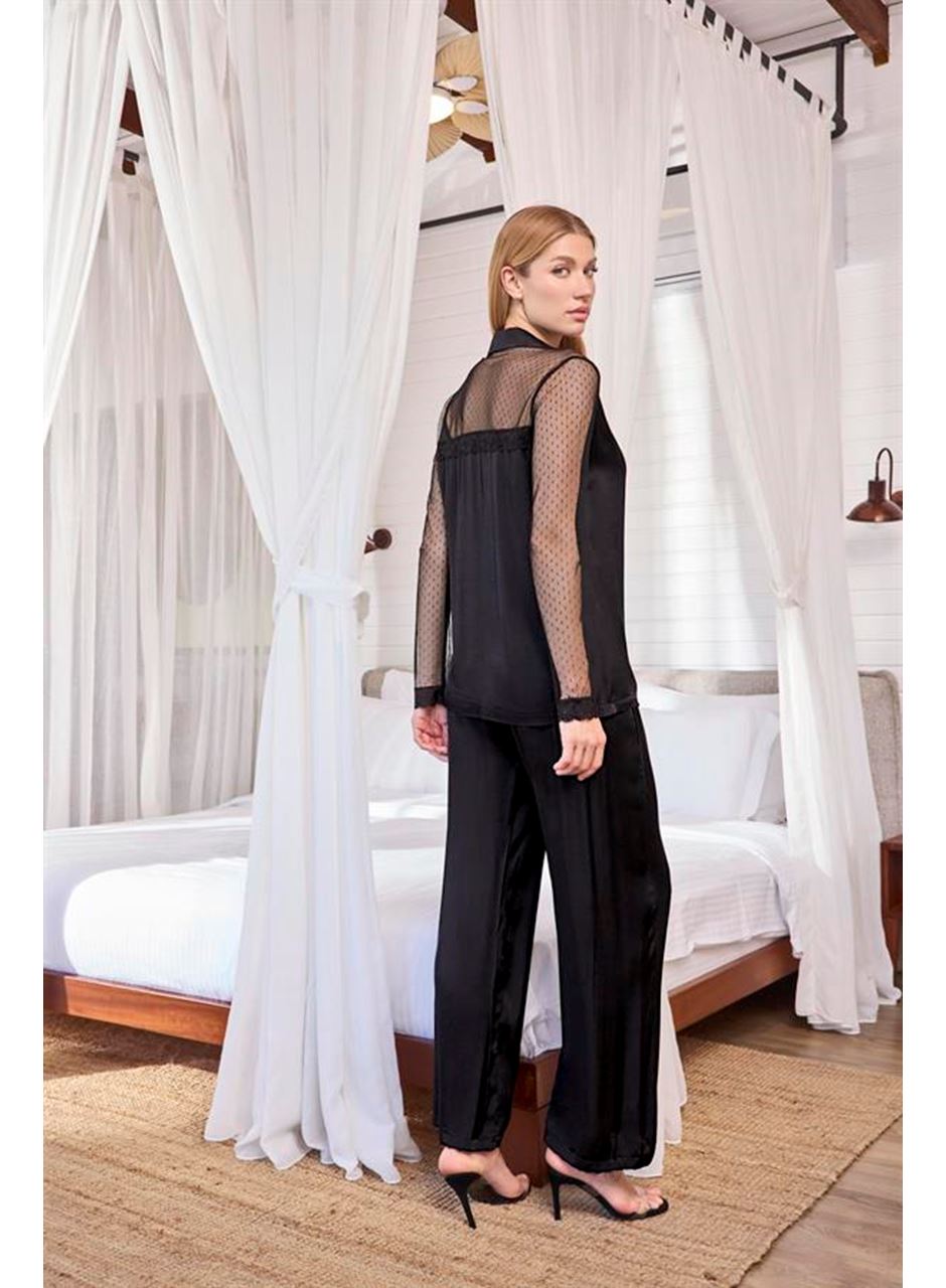 Dantelli ve Tüllü Uzun Kollu Önü Düğmeli Saten Pijama Takımı