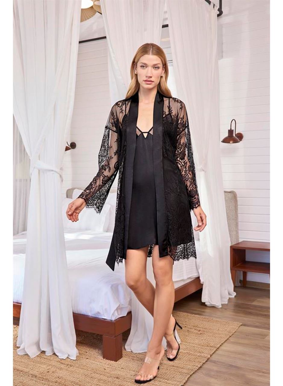 Dantelli Tüllü ve Dekolteli Saten Sabahlık Takımı