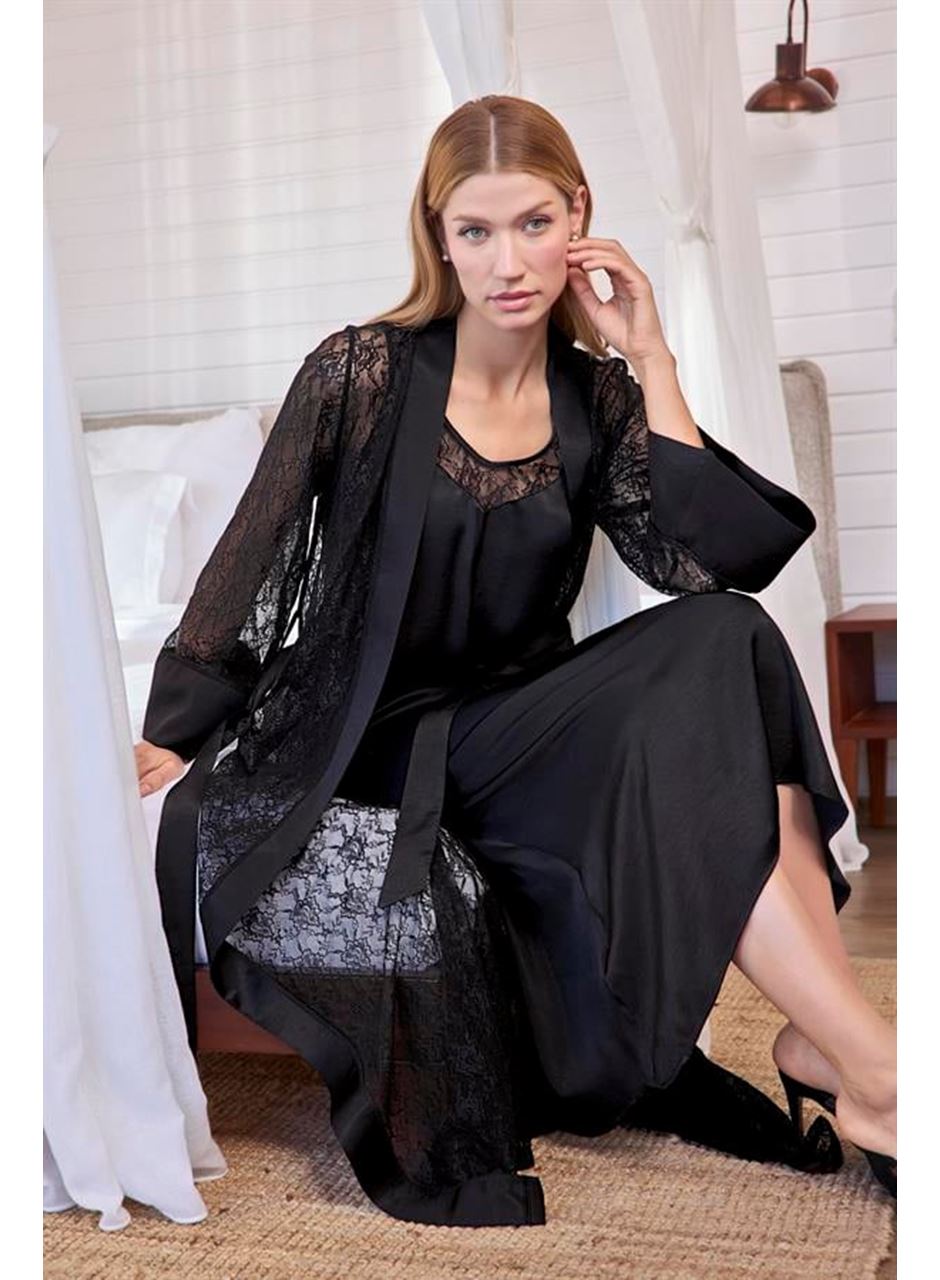 Uzun Kollu Dantelli ve Kuşaklı Sabahlık