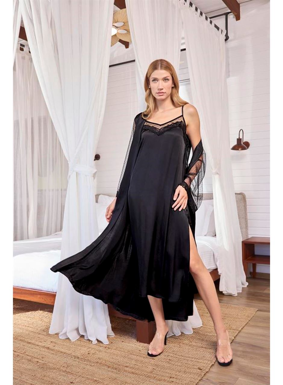 Dantelli Tüllü ve Dekolteli Saten Sabahlık Takımı