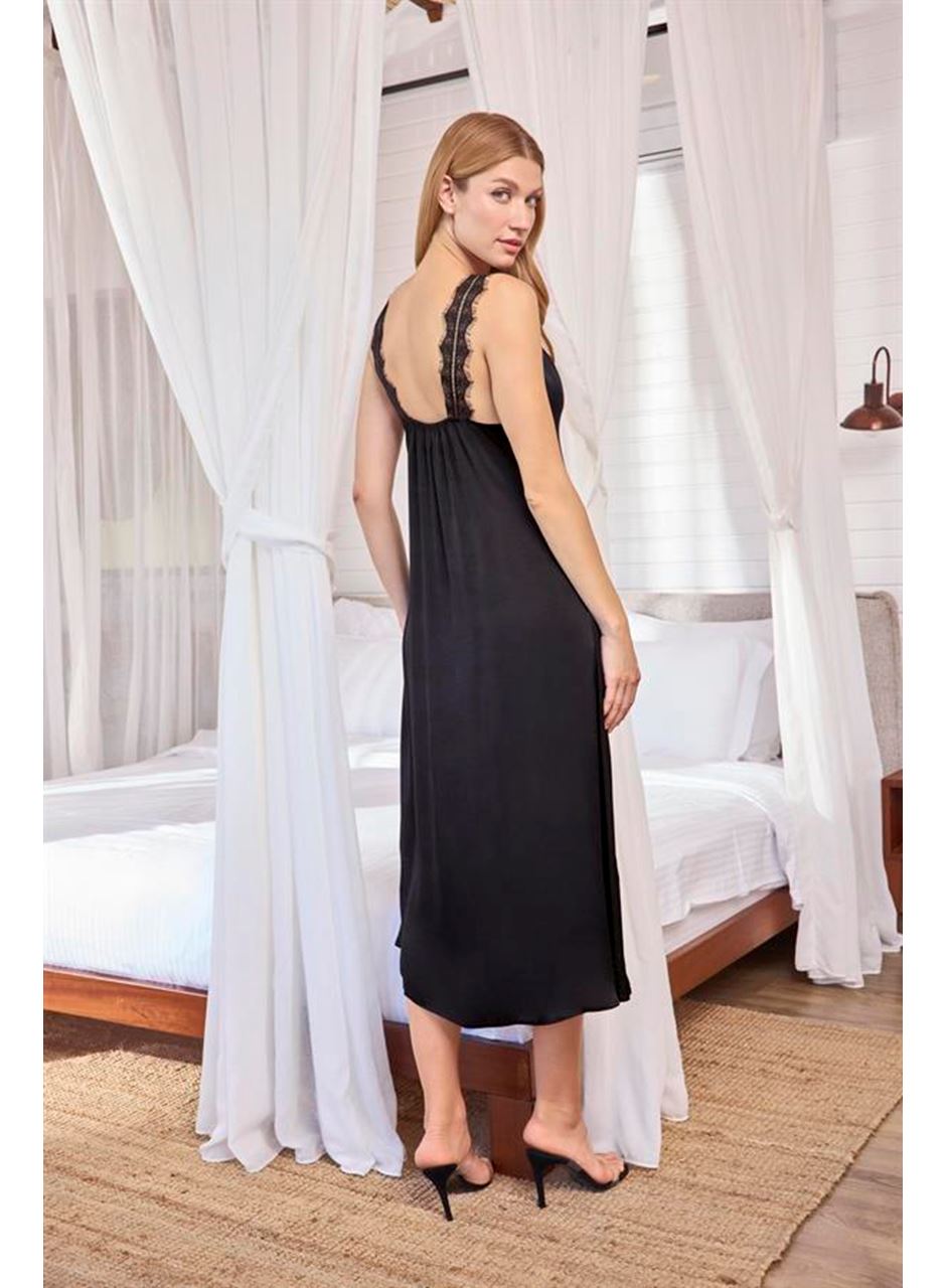 Göğüs ve Sırt Dekolteli Dantelli Saten Gecelik