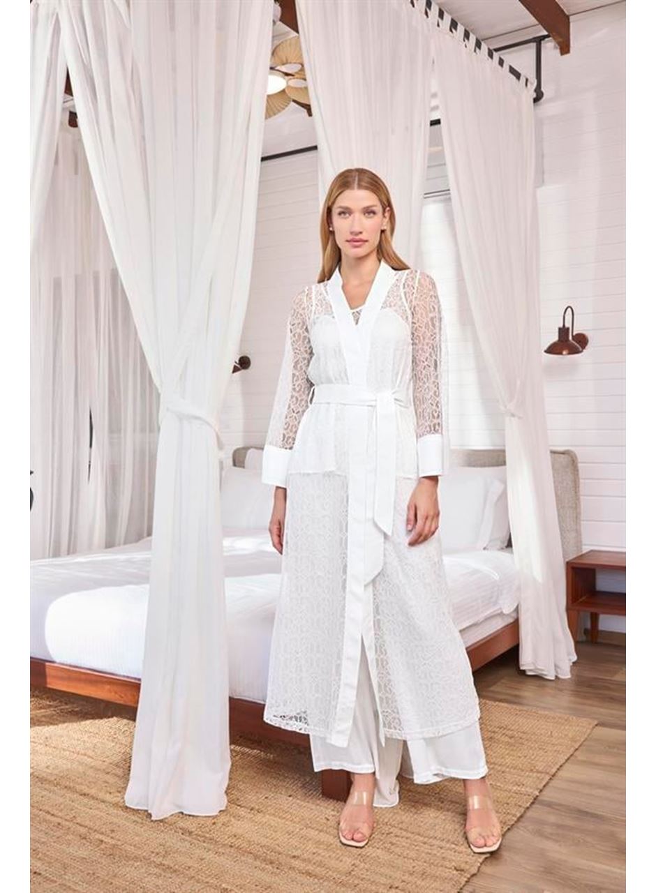 Uzun Kollu Dantelli ve Kuşaklı Sabahlık