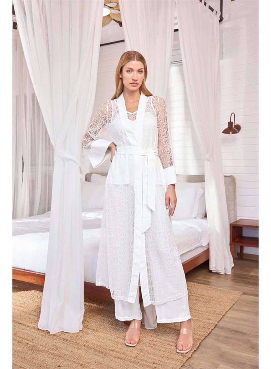 Uzun Kollu Dantelli ve Kuşaklı Sabahlık