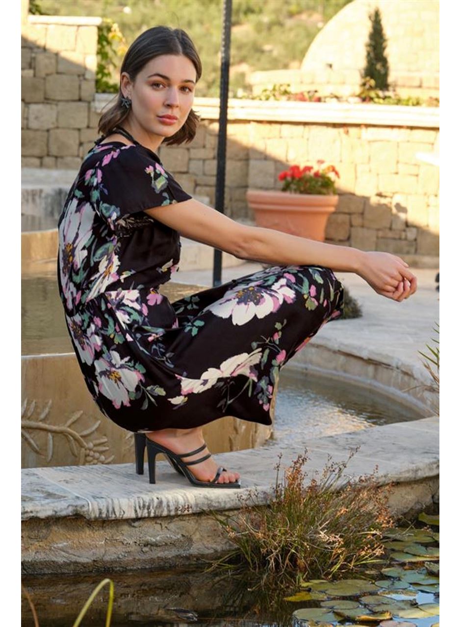 Çiçek ve Yaprak Desenli Önü Düğmeli Elbise