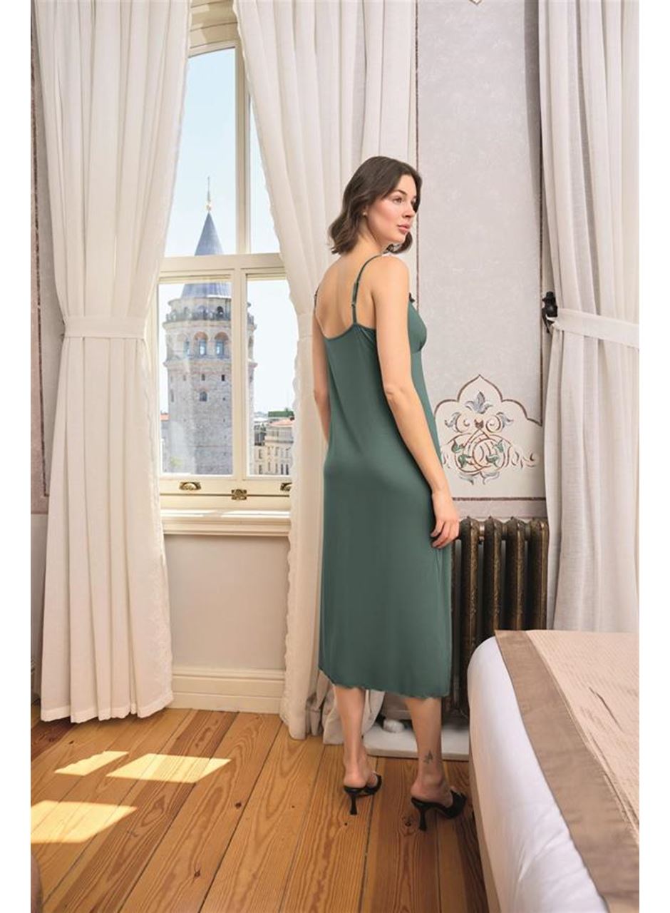 Çiçek ve Yaprak Desenli Dantelli ve Dekolteli Sabahlık Takımı