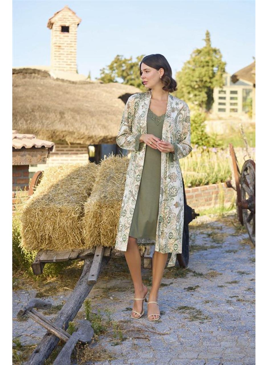 Etnik Desenli ve Dantelli Büyük Beden Sabahlık Takımı