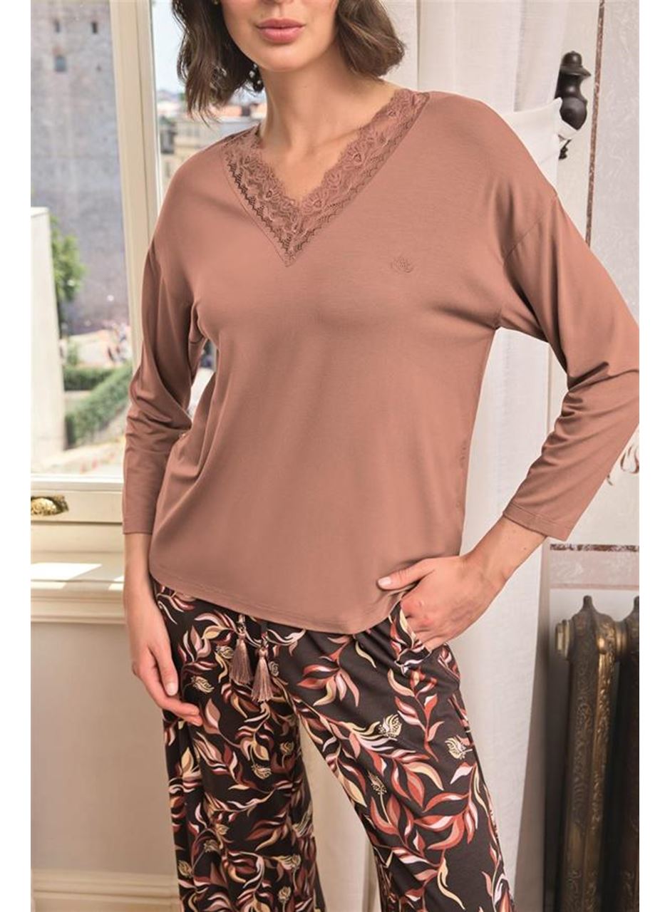 Yaprak Desenli Dantelli V Yaka Büyük Beden Pijama Takımı