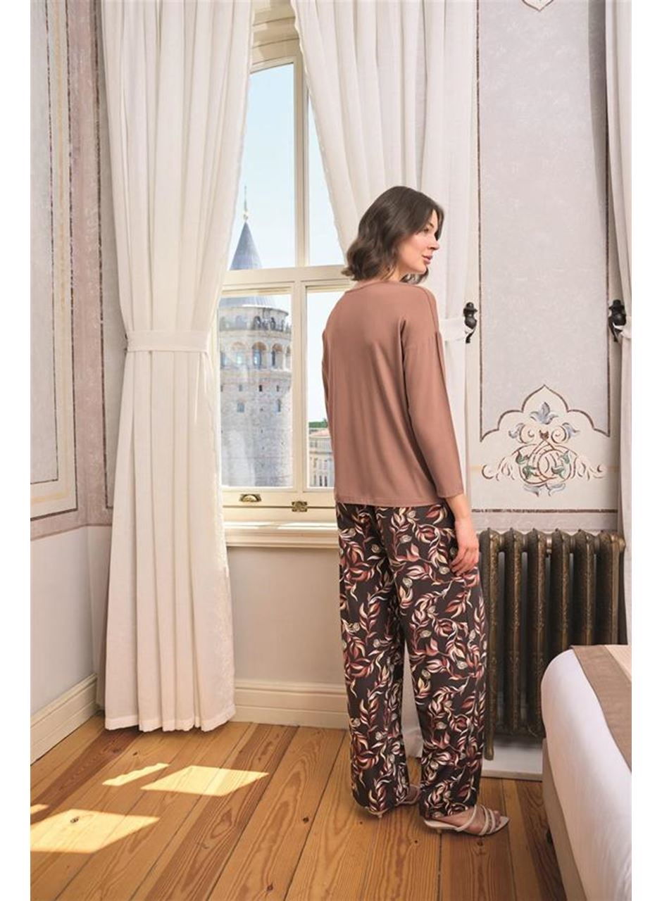 Yaprak Desenli Dantelli V Yaka Büyük Beden Pijama Takımı