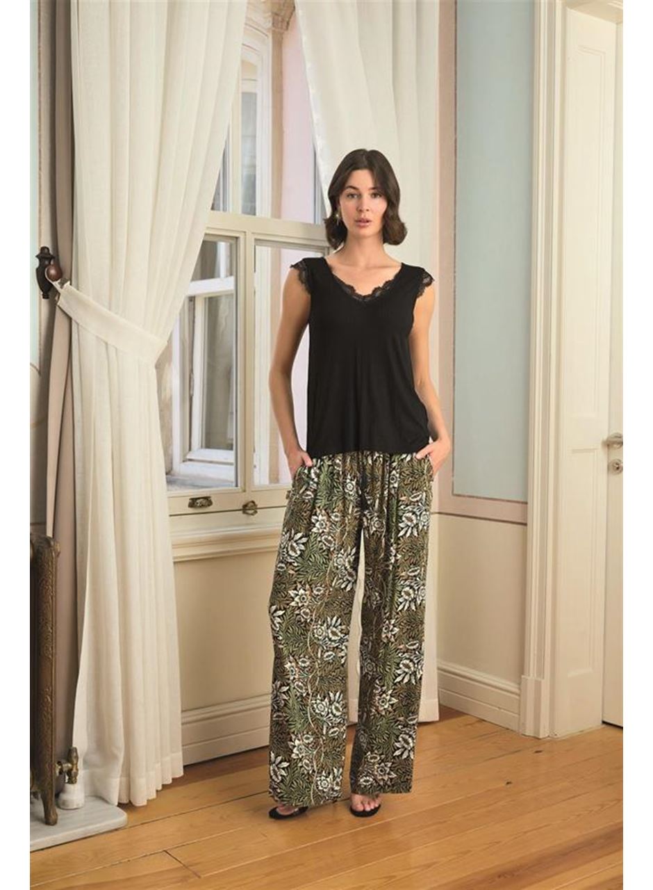 Çiçek Yaprak ve Etnik Desenli Dantelli 3'lü Pijama Takımı