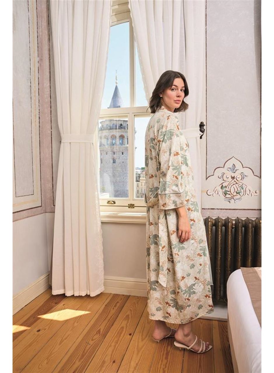 Çiçek ve Yaprak Desenli Dantelli ve Dekolteli Sabahlık Takımı