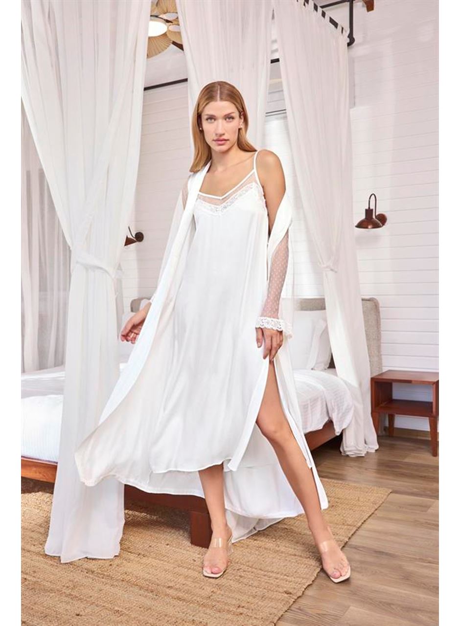 Dantelli Tüllü ve Dekolteli Saten Sabahlık Takımı