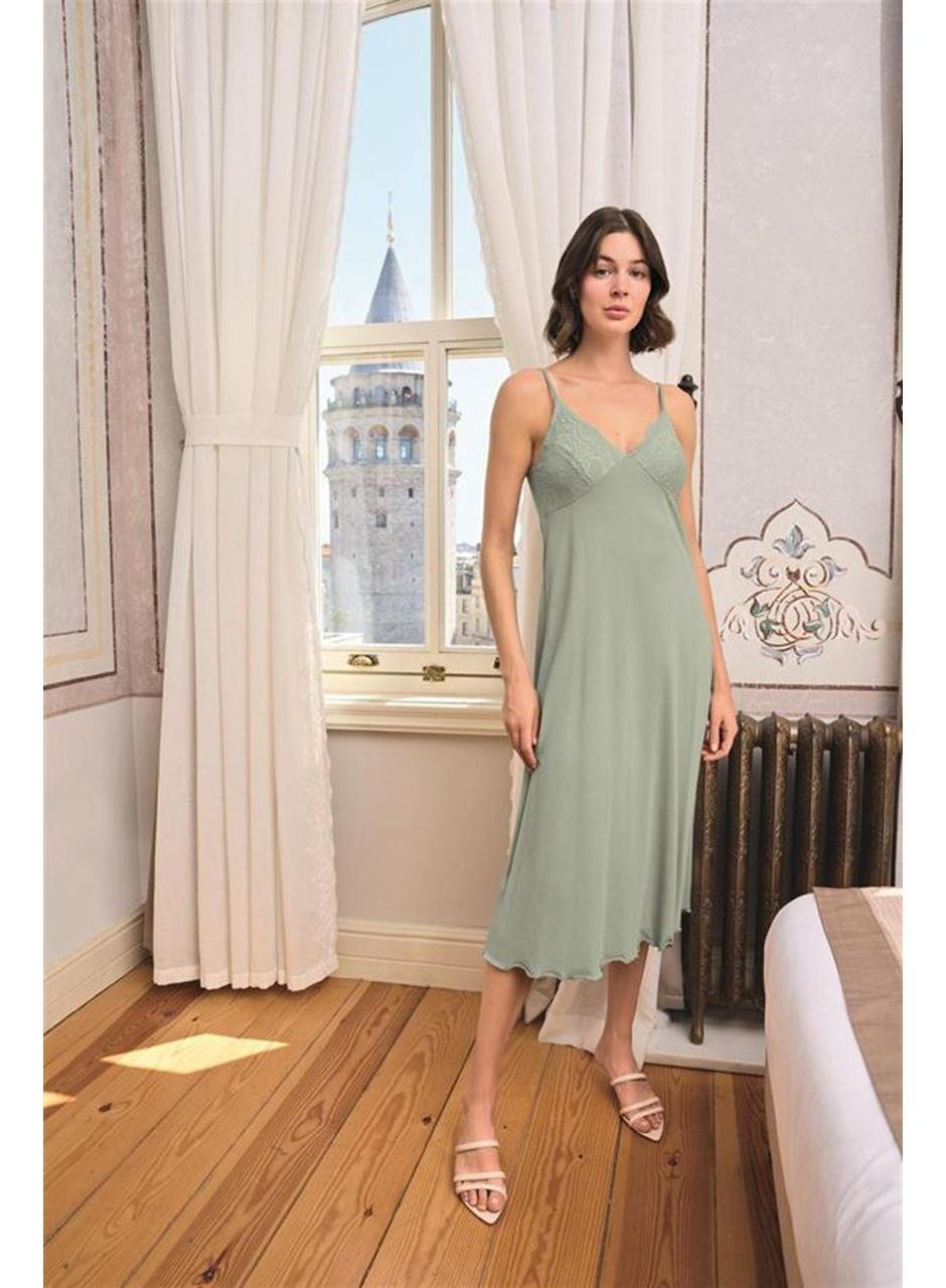 Çiçek ve Yaprak Desenli Dantelli ve Dekolteli Sabahlık Takımı