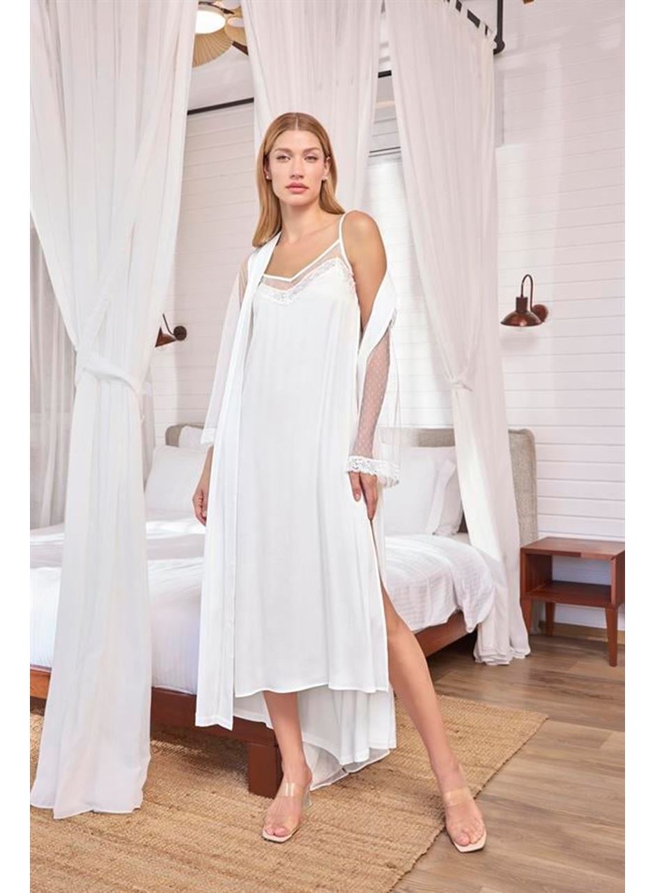 Dantelli Tüllü ve Dekolteli Saten Sabahlık Takımı