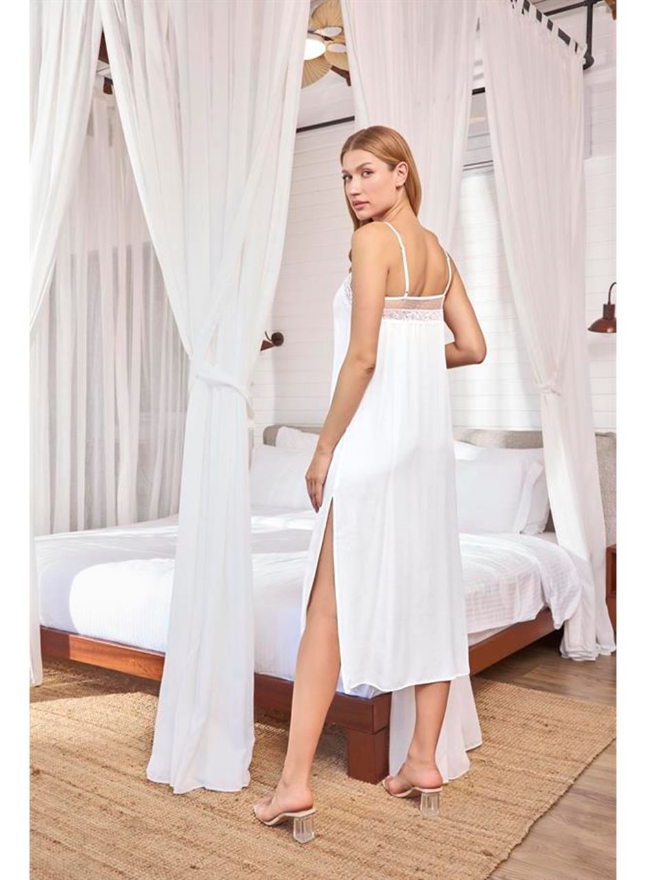 Dantelli Tüllü ve Dekolteli Saten Sabahlık Takımı