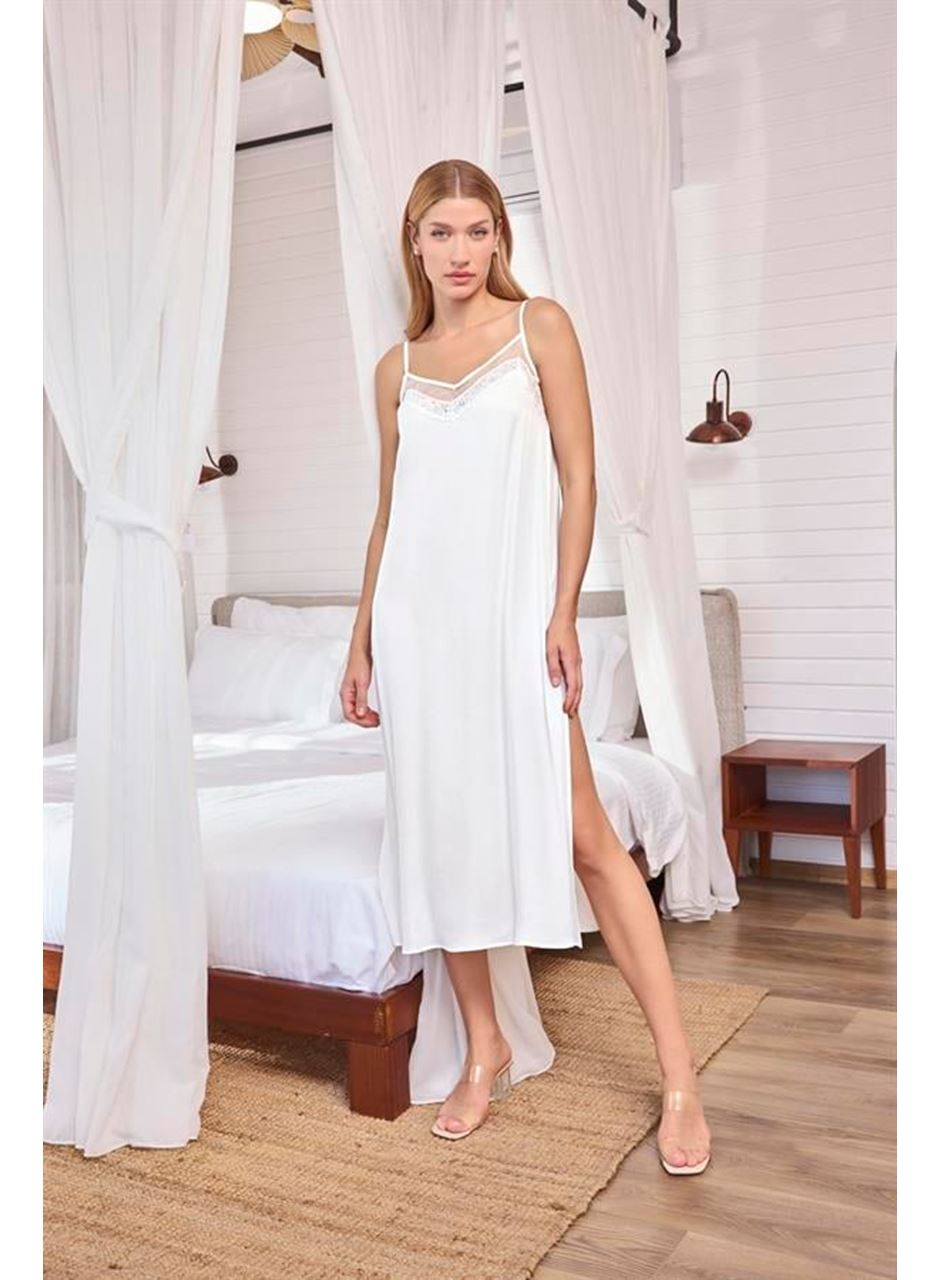 Dantelli Tüllü ve Dekolteli Saten Sabahlık Takımı