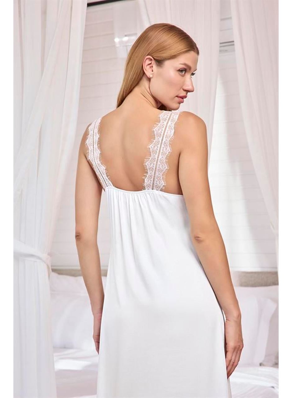 Göğüs ve Sırt Dekolteli Dantelli Saten Gecelik