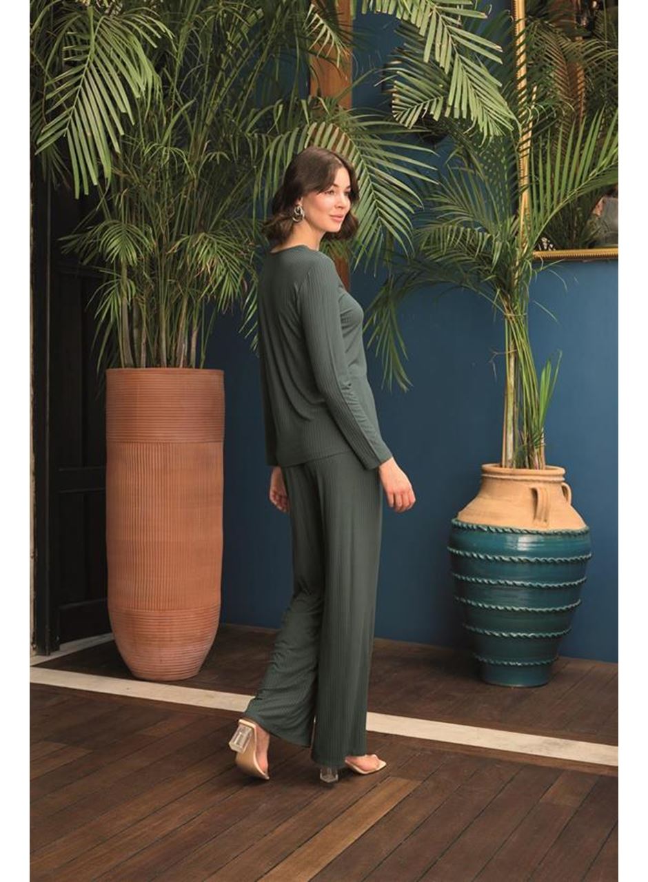Uzun Kollu Önü Düğmeli V Yaka Pijama Takımı