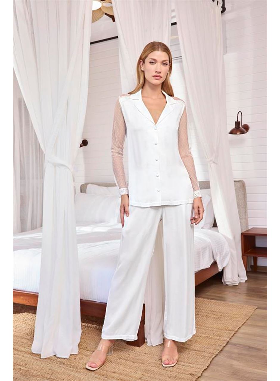 Dantelli ve Tüllü Uzun Kollu Önü Düğmeli Saten Pijama Takımı