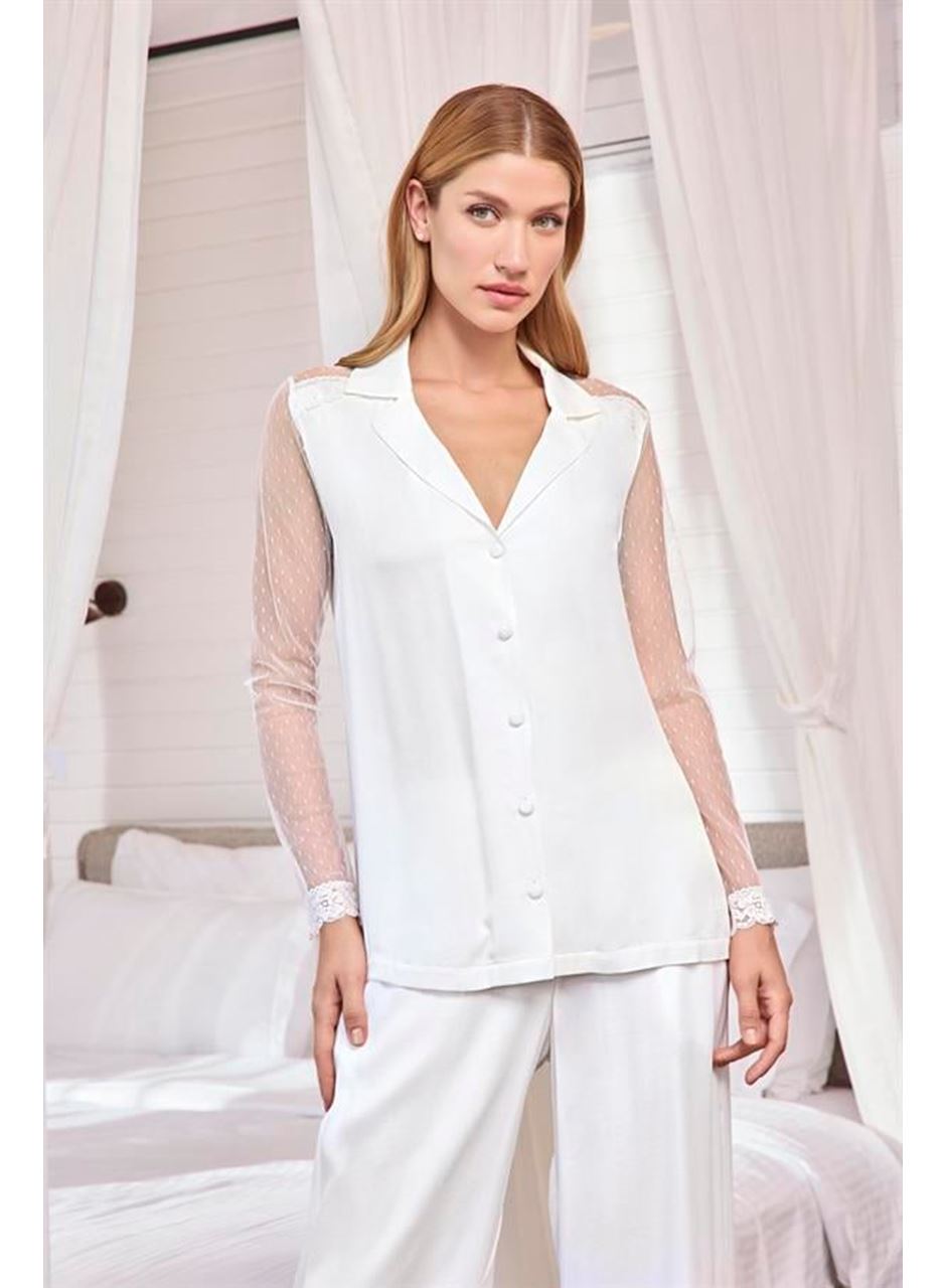 Dantelli ve Tüllü Uzun Kollu Önü Düğmeli Saten Pijama Takımı