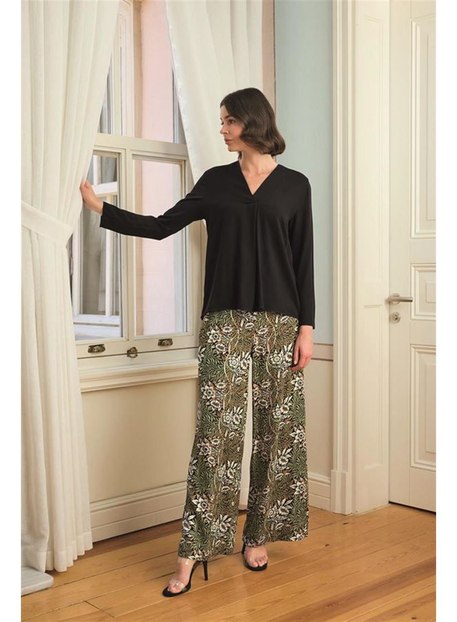 Çiçek Yaprak ve Etnik Desenli Uzun Kollu Pijama Takımı