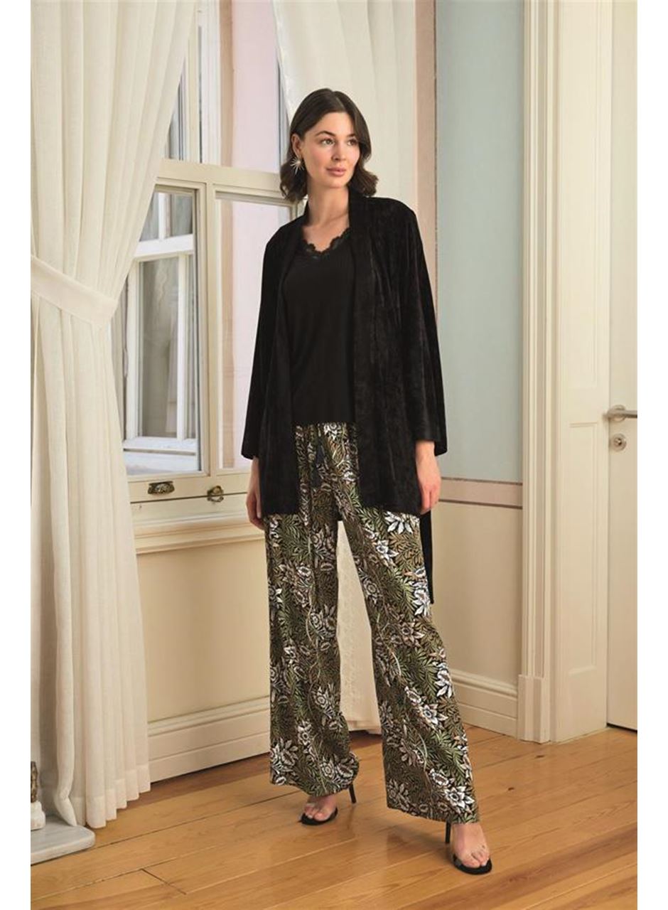 Çiçek Yaprak ve Etnik Desenli Dantelli 3'lü Pijama Takımı