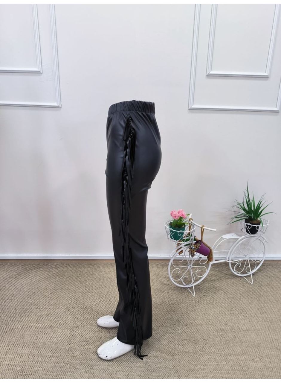 Kadın Yüksek Bel Yanlardan Püsküllü Deri Pantolon