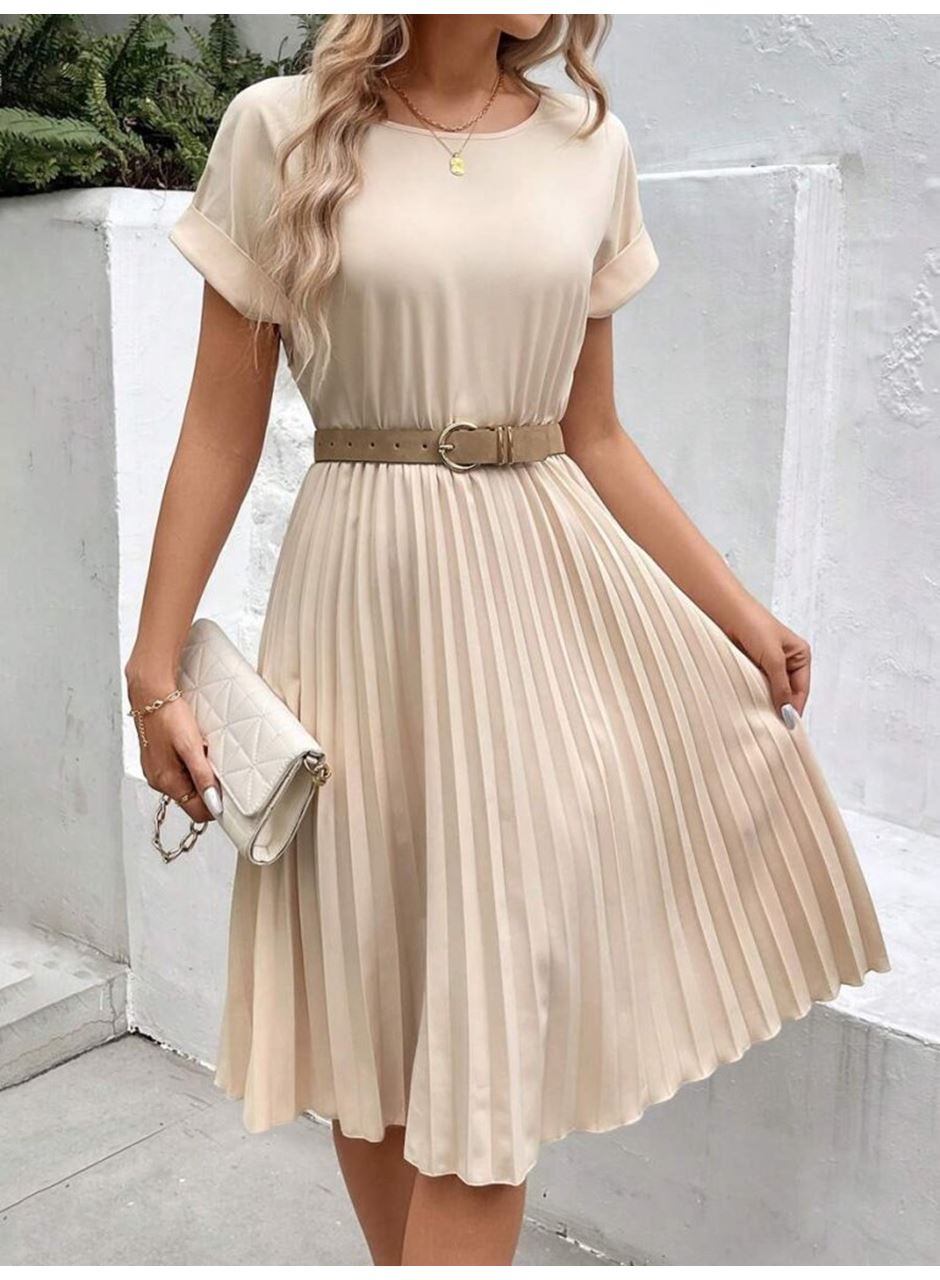 Kadın Kısa Kollu Yakası Açık Belden Lastikli Pileli Kısa Ithal Krep Elbise