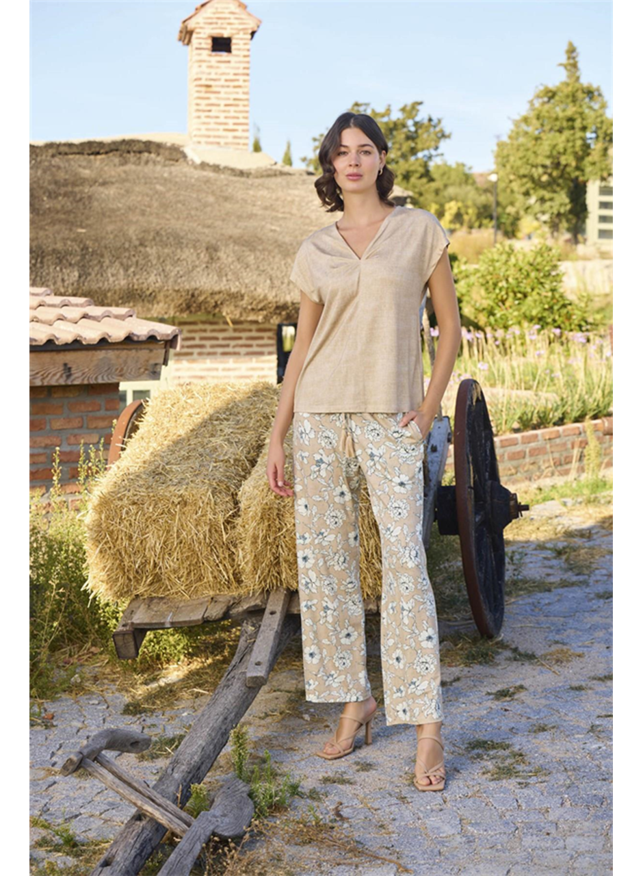 Çiçek Deseni V Yaka Pijama Takımı