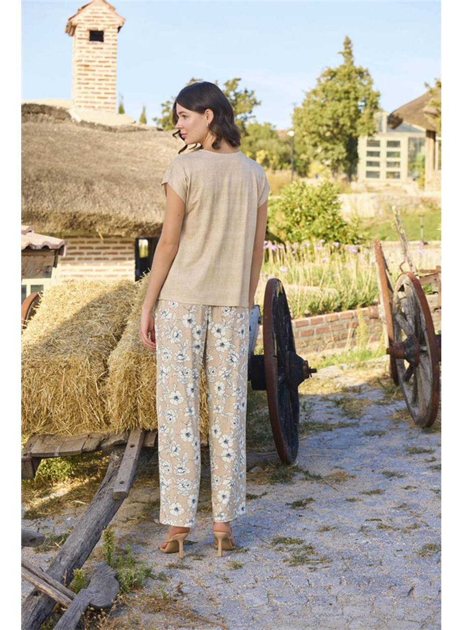 Çiçek Deseni V Yaka Pijama Takımı