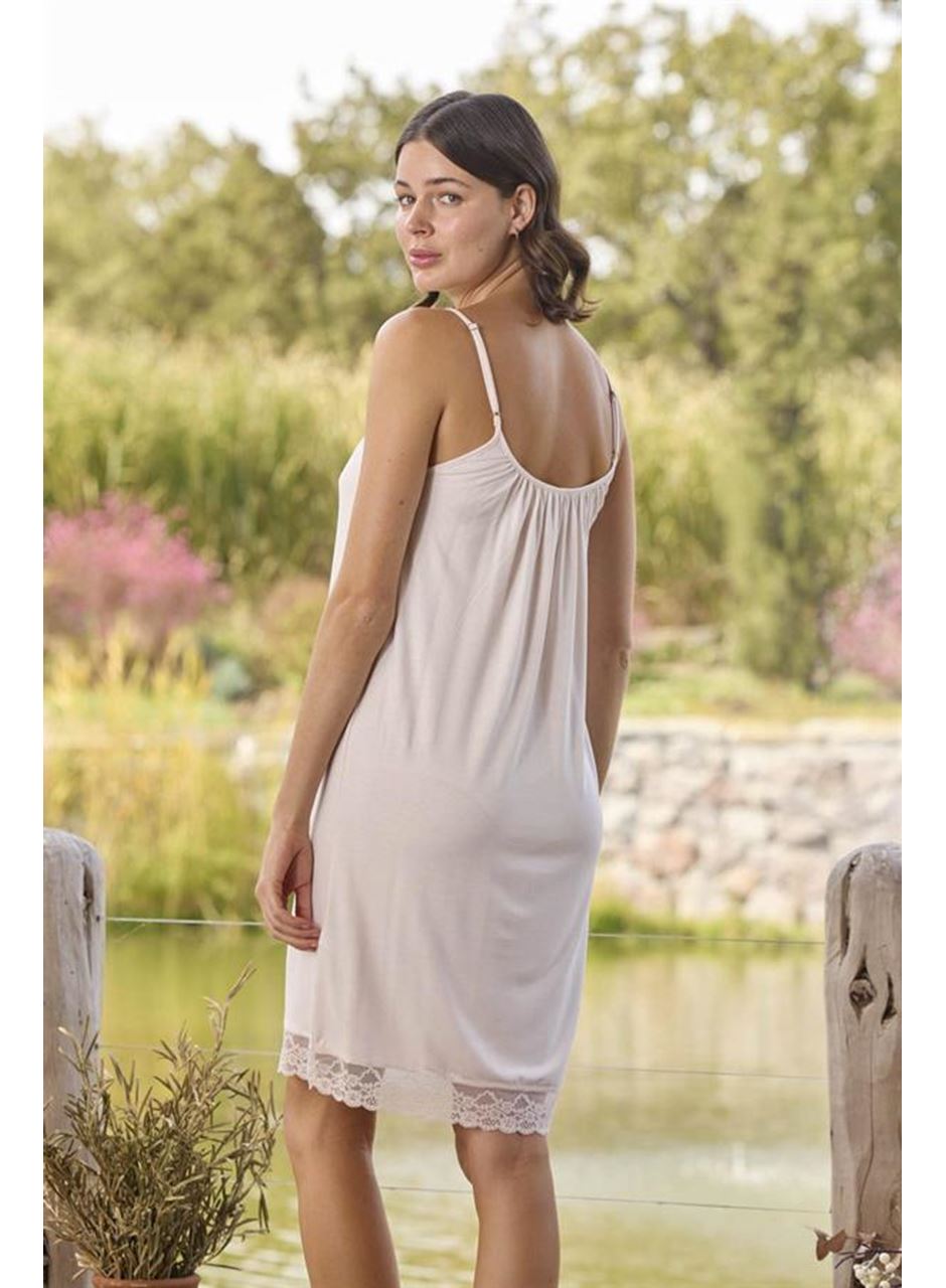 Çiçek Desenli ve Dantelli Sabahlık Takımı